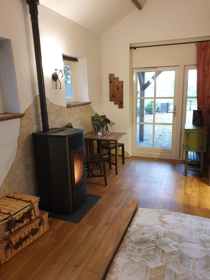 Bed and Breakfast The Walnut Tree Hellevoetsluis Exteriér fotografie
