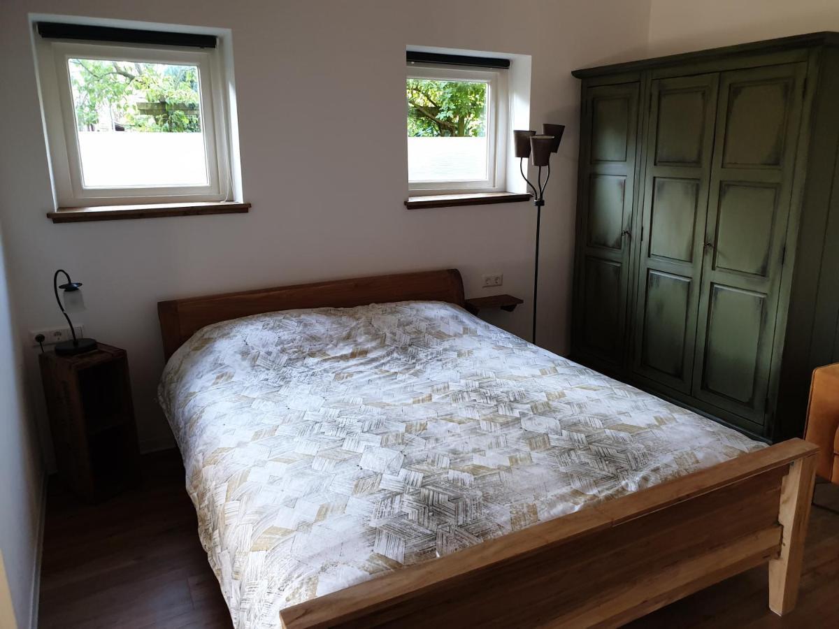 Bed and Breakfast The Walnut Tree Hellevoetsluis Exteriér fotografie